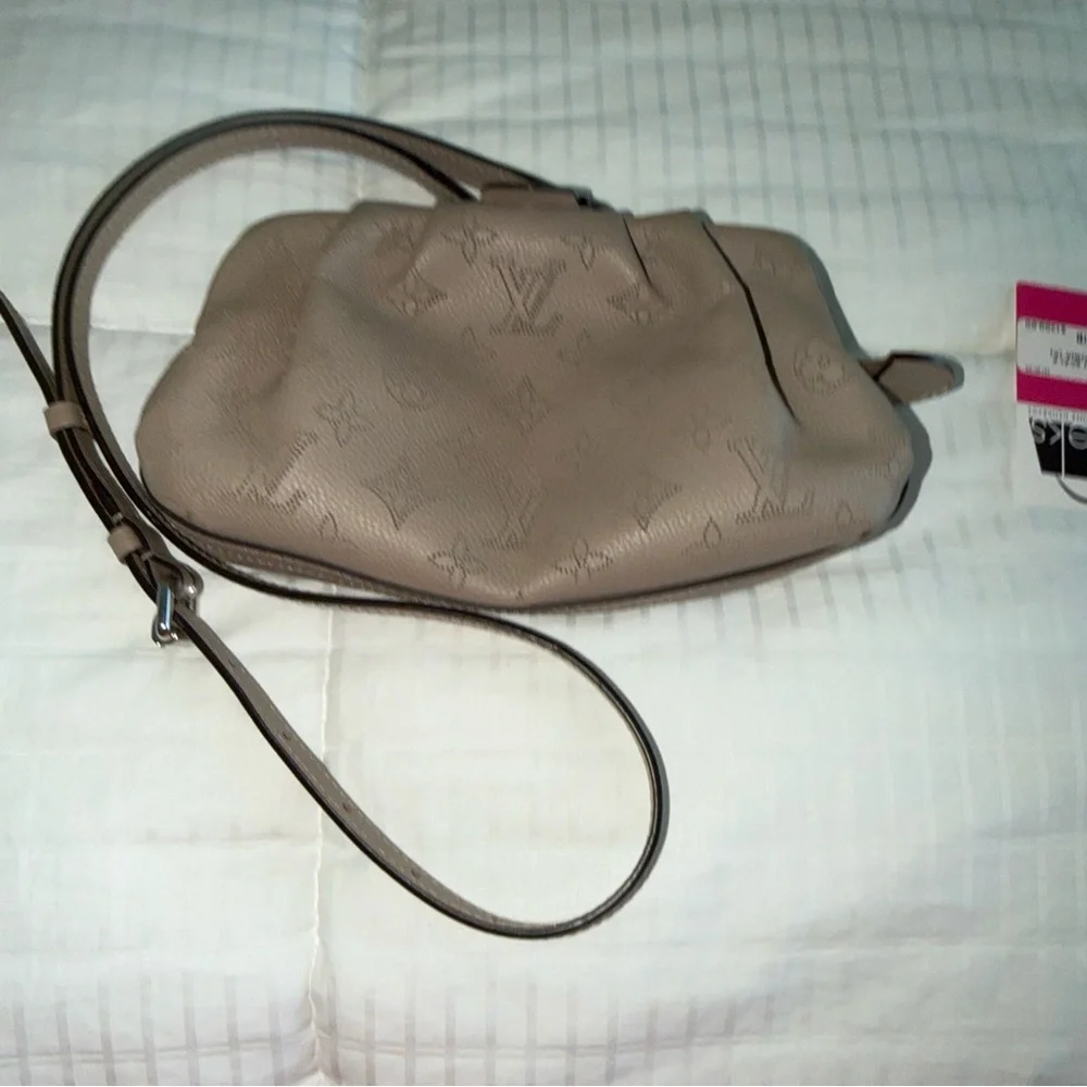 Louie Vuitton mini taupe scala bag